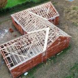 Charpente en vue par drone