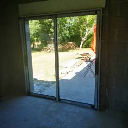 Pose d'une menuiserie avec Coffre de Volet roulant int�gr�