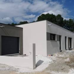 Pose de menuiseries sur une construction neuve � Blain