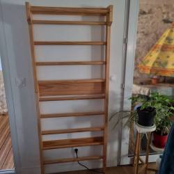 Pose d'un espalier pour r��ducation pour une personne en situation de handicap