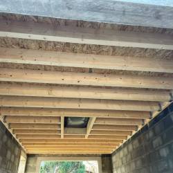 Cr�ation d'une charpente et r�alisation d'un solivage pour une extension 